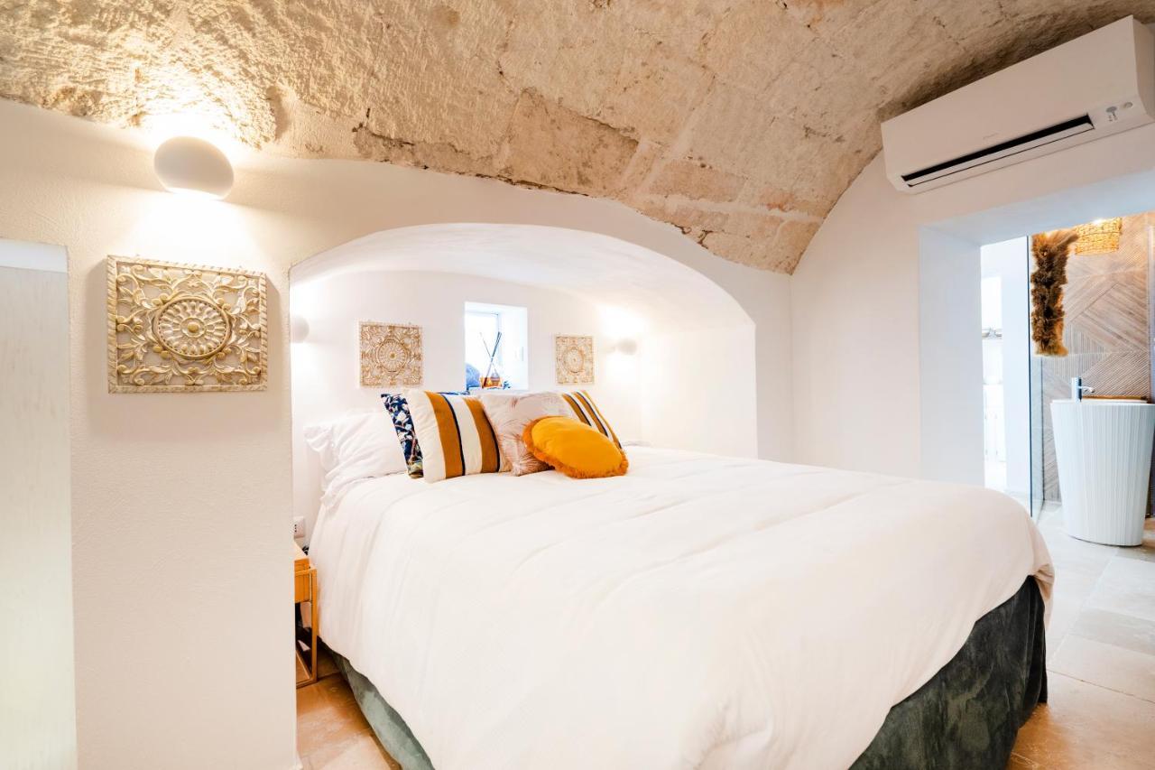 Apulia Charming Suites - Casa Lonfo Suite Sole Monopoli Exterior foto