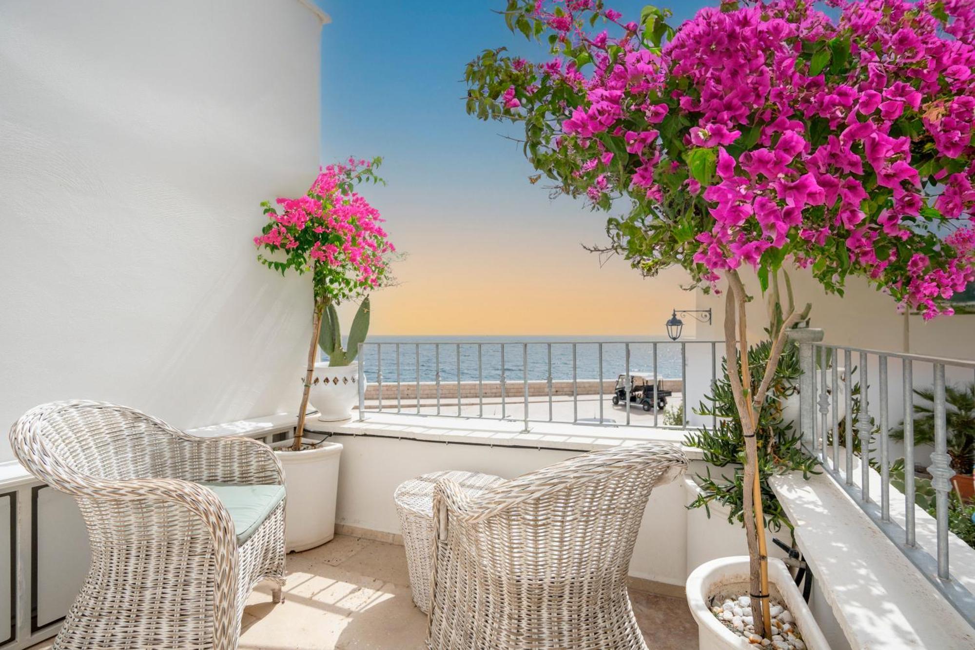 Apulia Charming Suites - Casa Lonfo Suite Sole Monopoli Exterior foto